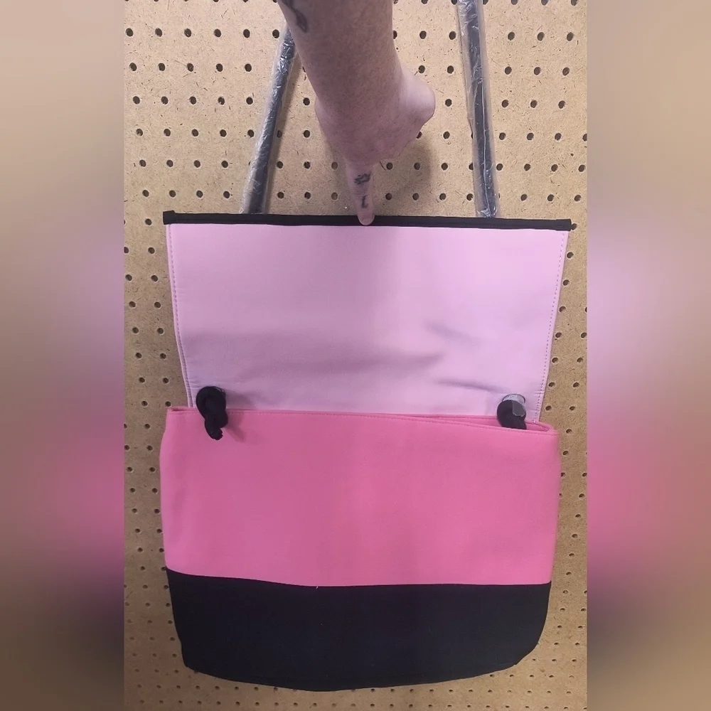 VICTORIA'S SECRET | LARGE INSULATED COOLER TOTE \ TRAVEL BAG - BRAND NEW!